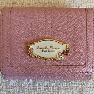 Small compact wallet